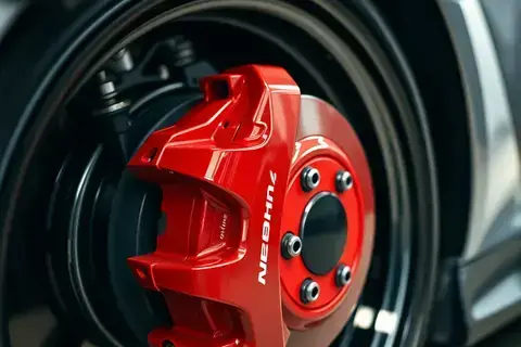 施工完了後のブレーキキャリパー